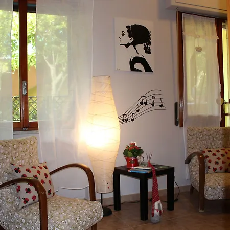 住宿加早餐酒店 萨巴拜奥拉旅馆 卡利亚里