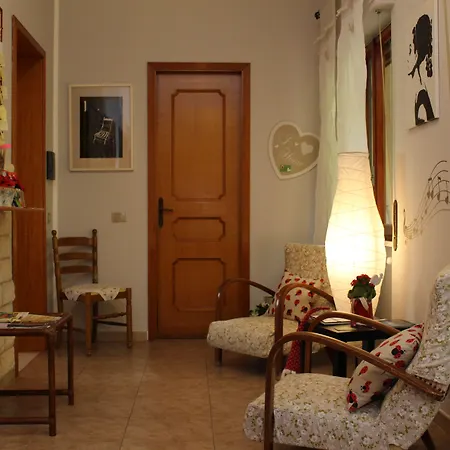 住宿加早餐酒店 萨巴拜奥拉旅馆 卡利亚里